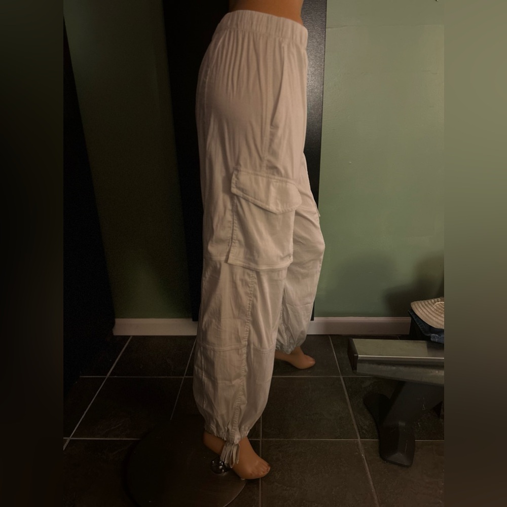 New LULULEMON MR Cargo Pant Small $148 - Picture 8 of 12